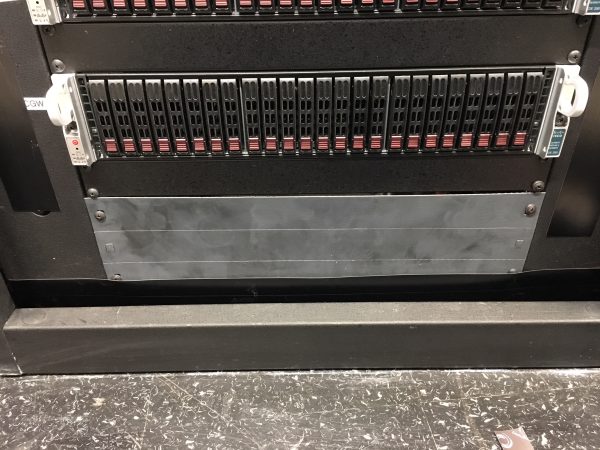 Mag seal mounted underneath data center server rack